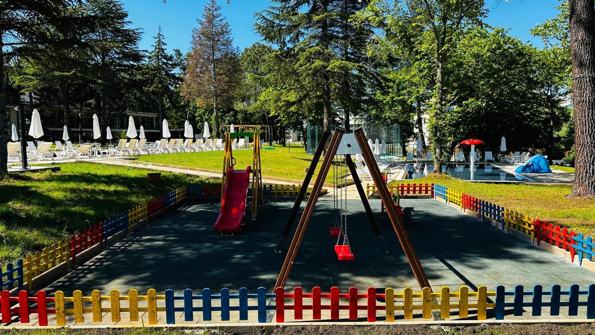 Queen Nelly Park キテン エクステリア 写真